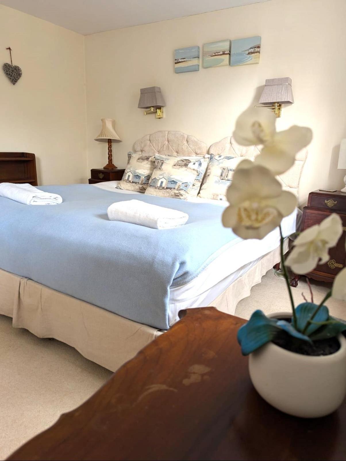 Georgian 2 Bedroom Apartment In Chichester With Free Parking - Chichester Holiday Properties מראה חיצוני תמונה