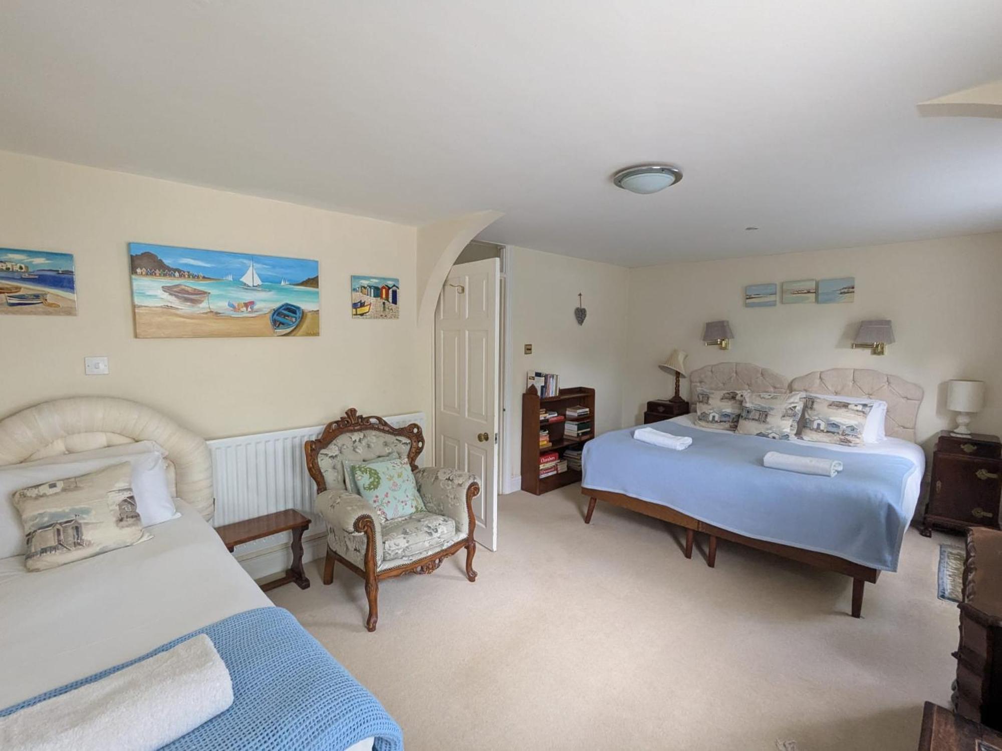 Georgian 2 Bedroom Apartment In Chichester With Free Parking - Chichester Holiday Properties מראה חיצוני תמונה